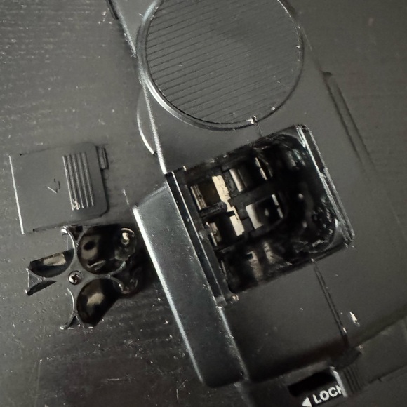 Canon A-1 + Canon 28-55 f/3.5-4.5. Film Camera Kit + Canon 70-150mm. Flash, Case - Picture 12 of 12